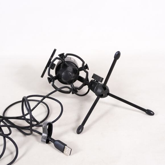 FIFINE Gaming USB Microphone for PC PS5 MAC Condenser Mic RGB w/ Pop Filter - Picture 7 of 9